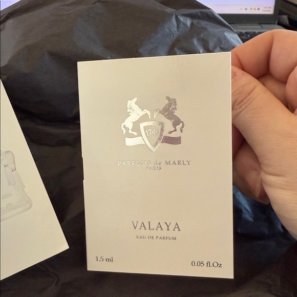 Parfums de Marly Valaya Eau de Parfum and Valaya Exclusif eau de parfum bundle - Picture 3 of 4